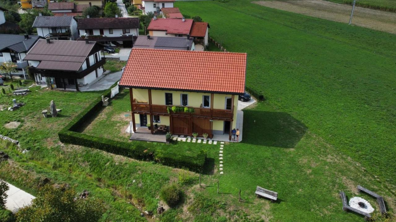 Ferienwohnung Hisasmihelka Kobarid Exterior foto